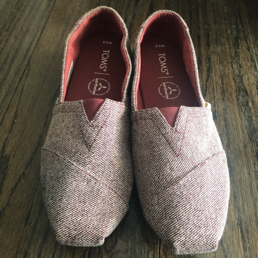 SOLD! TOMS 6.5 Women’s Burgundy Slip On